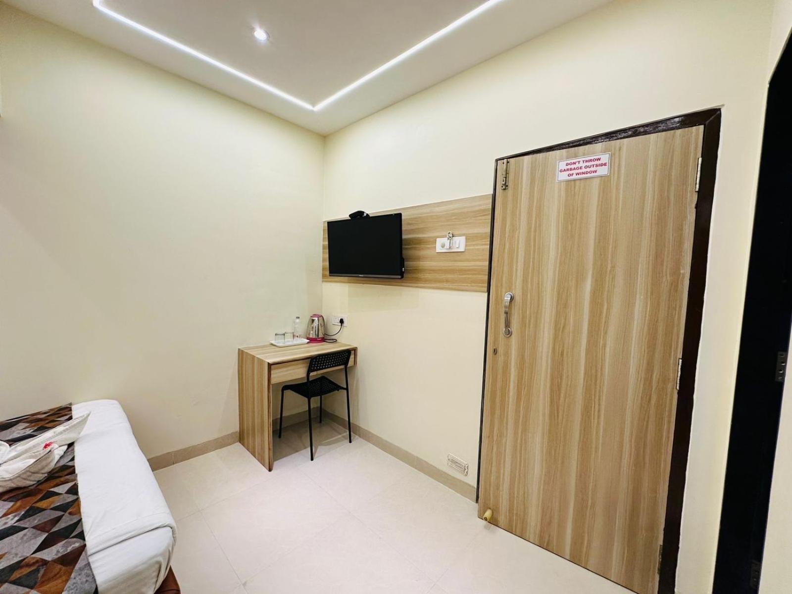 Hotel Vashi Inn Navi Mumbai Exterior photo
