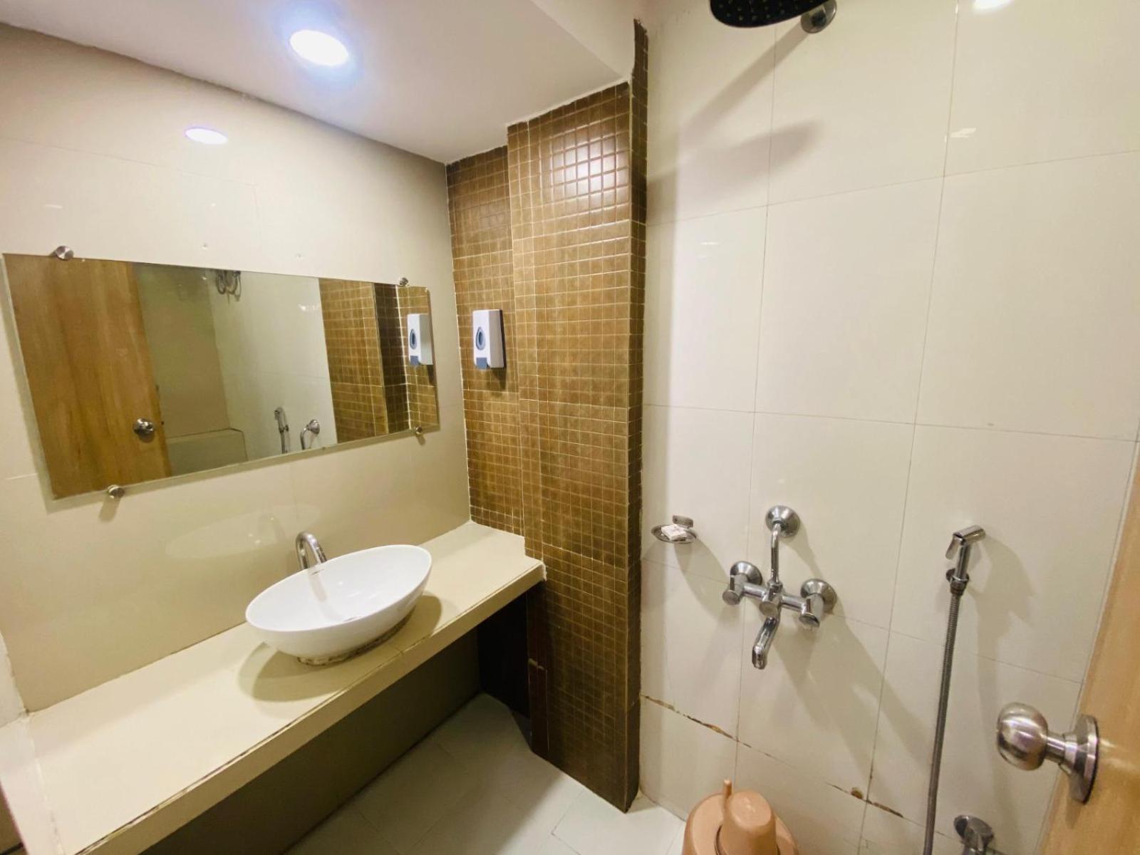 Hotel Vashi Inn Navi Mumbai Exterior photo
