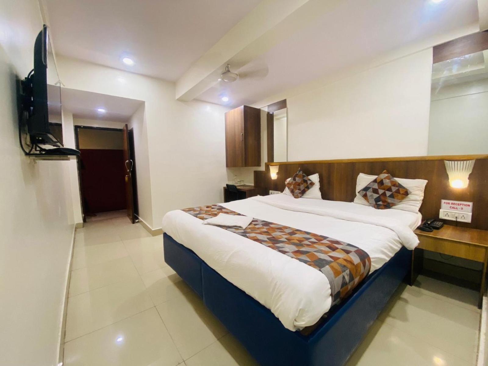 Hotel Vashi Inn Navi Mumbai Exterior photo