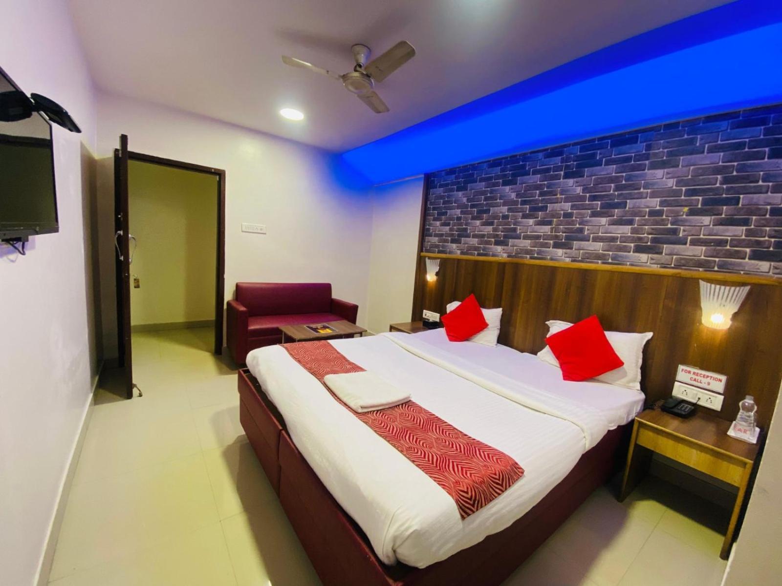 Hotel Vashi Inn Navi Mumbai Exterior photo